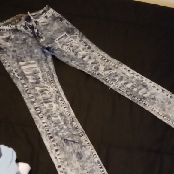 Jeans - Picture 2 of 2